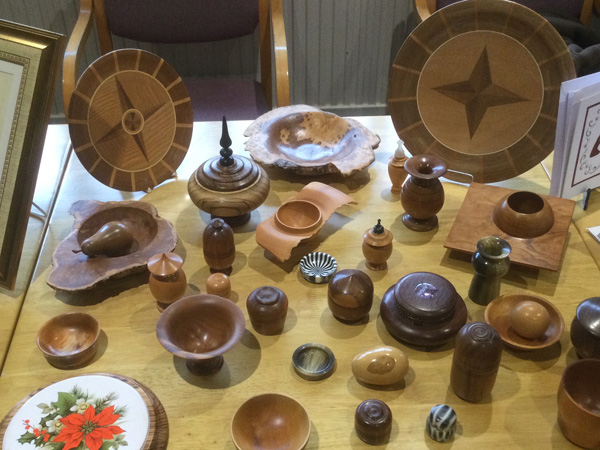 A table with different wooden turned items.