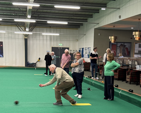 B&P bowlers on the mat. Pat has just bowled.